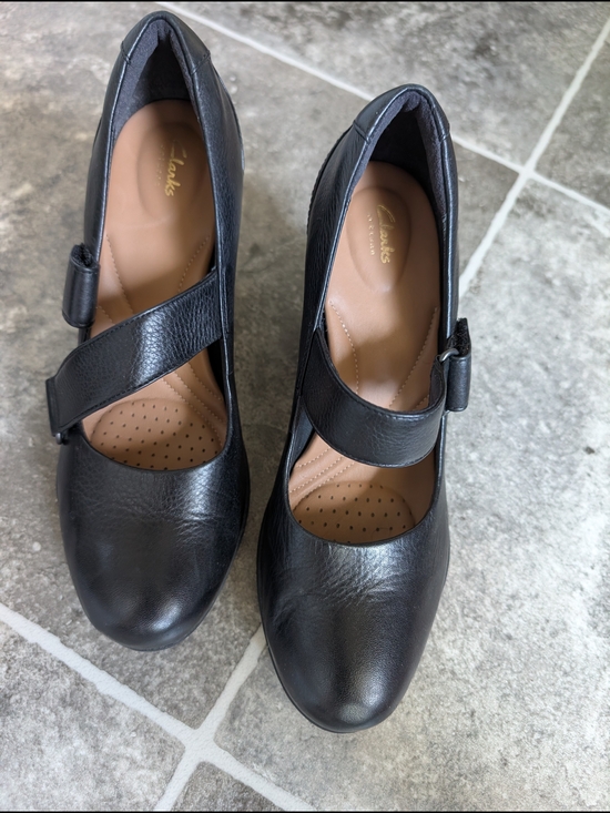 Clarks Shoes - Clarks leather Mary Jane block heel | Black | US 8 | GUC